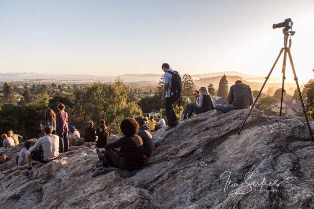 park-berkeley-ca-northbrae-neighborhood-indian-rock-950-indian-rock-avenue-view-people-san-francisco-golden-gate-bridge-3