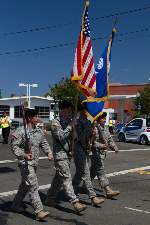 event4thofjulyalameda2013soldiersmarching1 • Berkeley Real